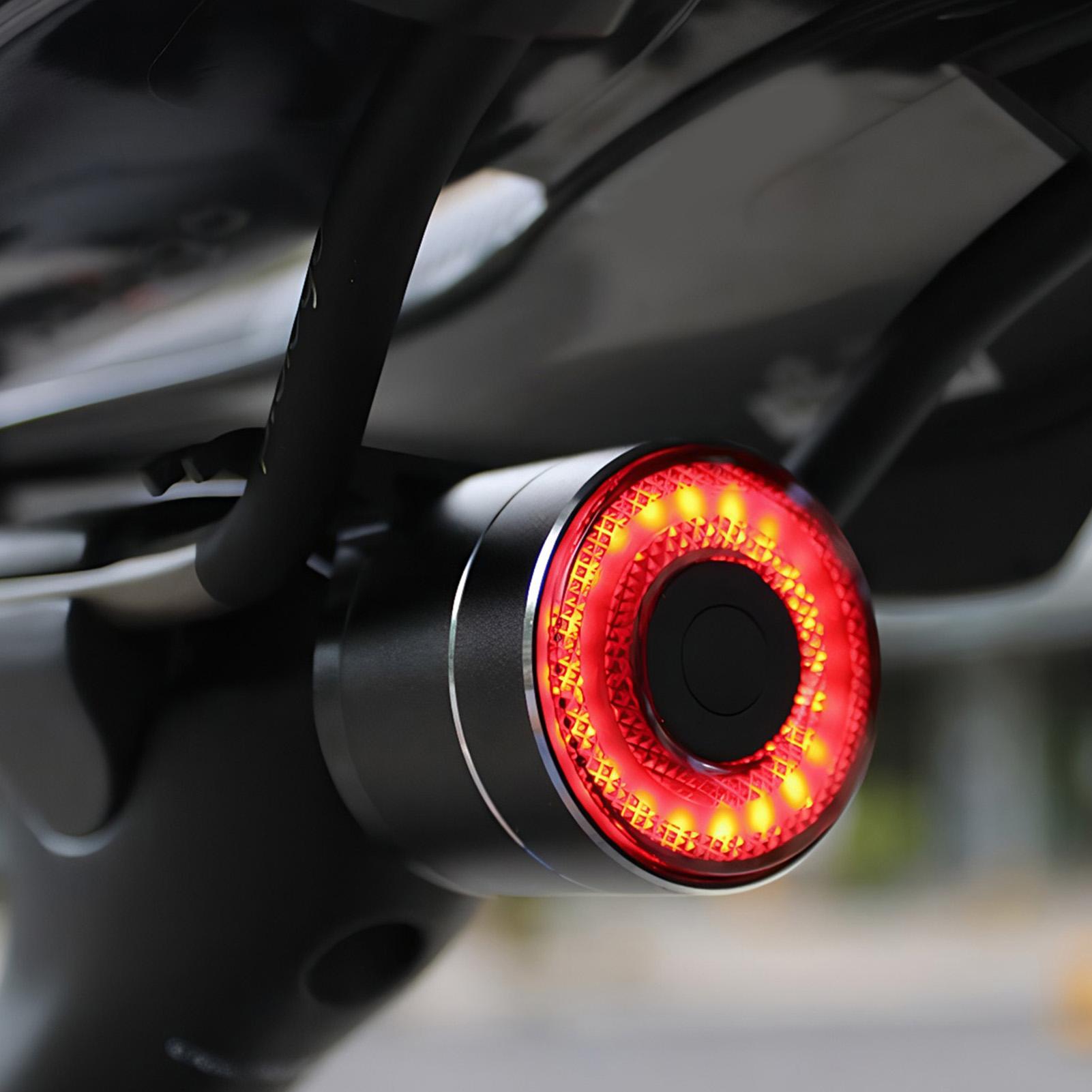 Cycling Commuting - Inteligentna lampka tylna rowerowa z czujnikiem